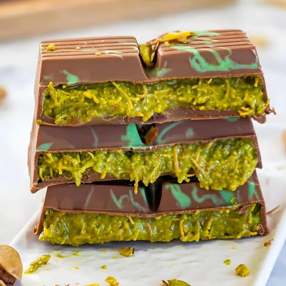 Pistachio knafeh filling cross-section